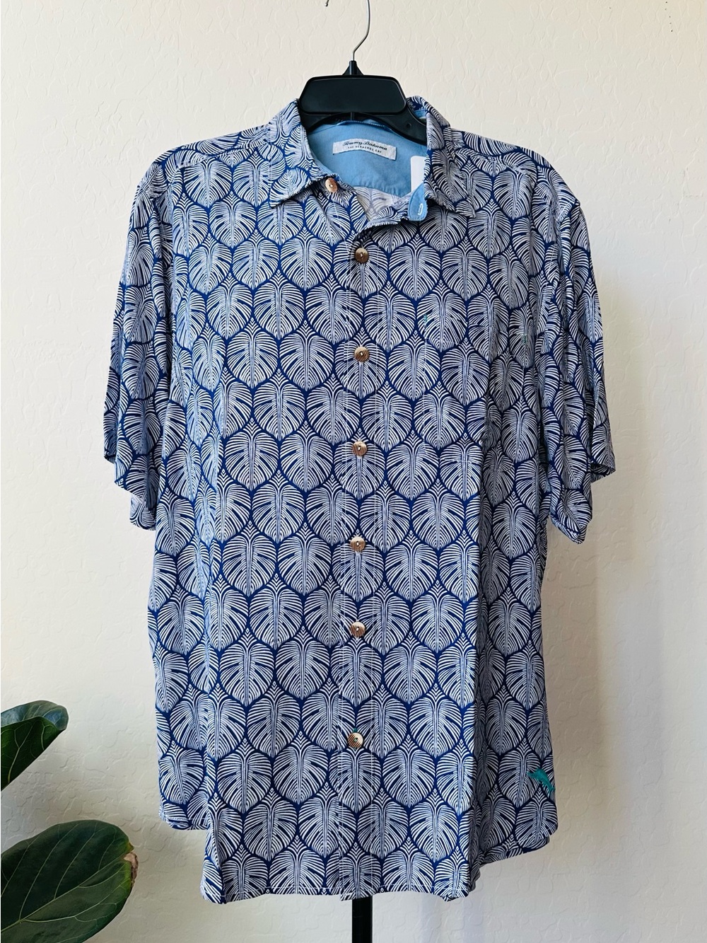 NWT Tommy Bahama The Veracruz Cay Monstera Tiles Blue Button Shirt Size L
